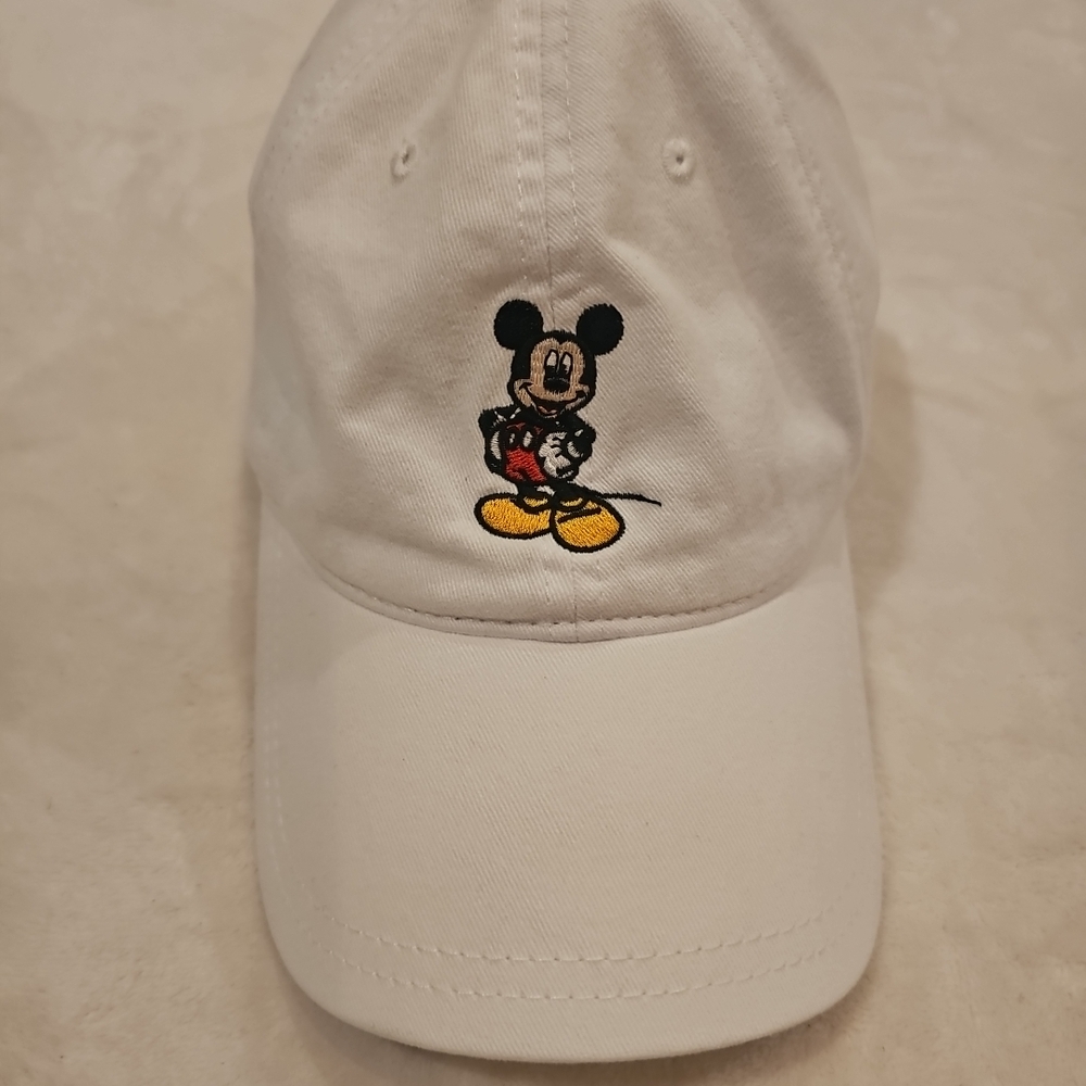 Essentials Disney Mickey Mouse White‎ Cap